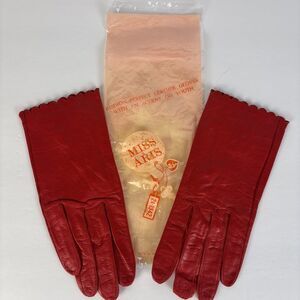 VTG Miss Aris Women's Red Leather Gloves Size 7 1/2 7.5 Wrist Length